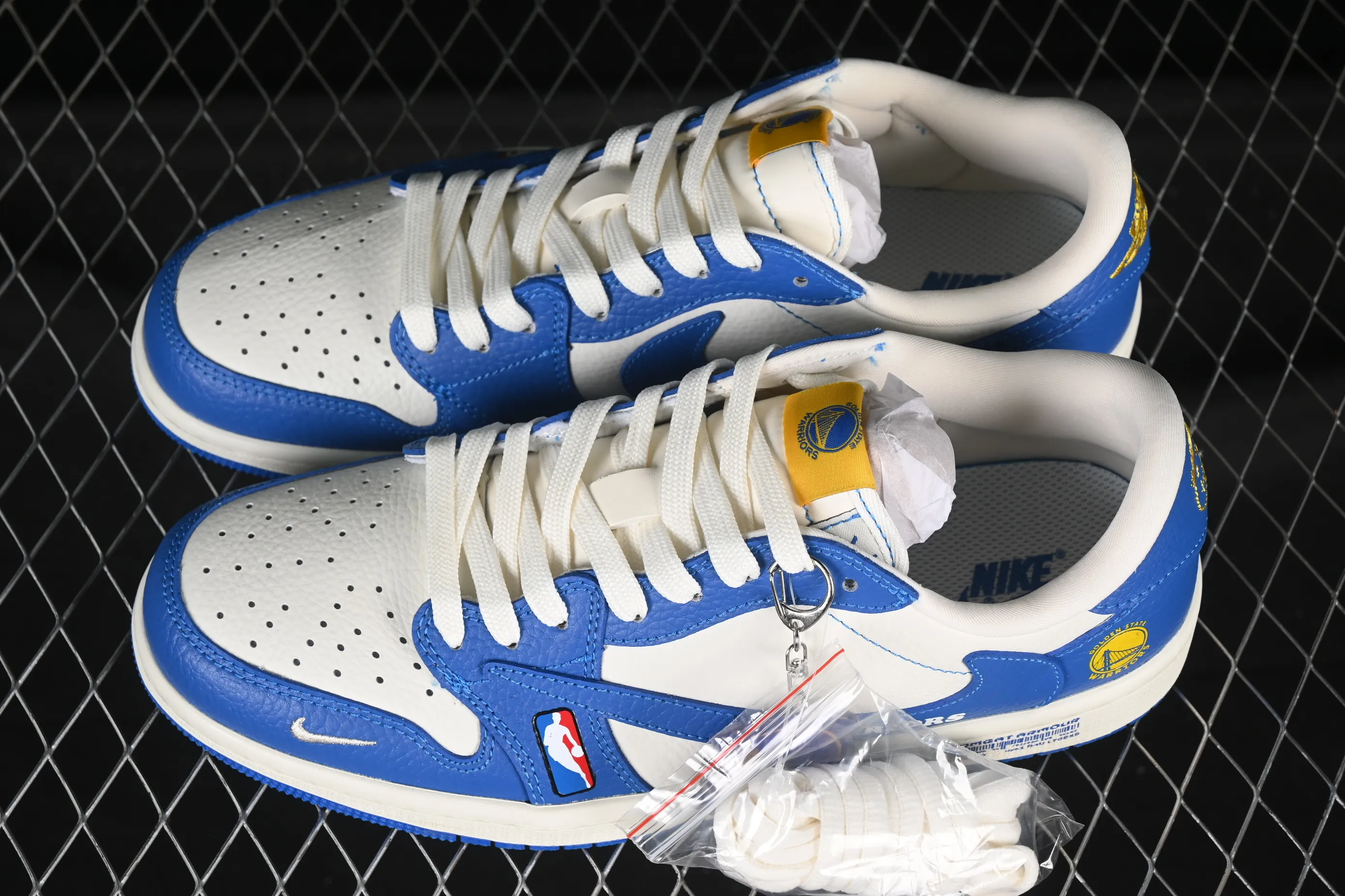 All categories Air Jordan Jordan series basketball shoes Air Jordan 1 Low high-end customized low-top sneakers Travis Scott x Fragment Design x Air Jordan 1 Low OG SP AJ1 joint model low-top cultural casual sneakers SC9207-025